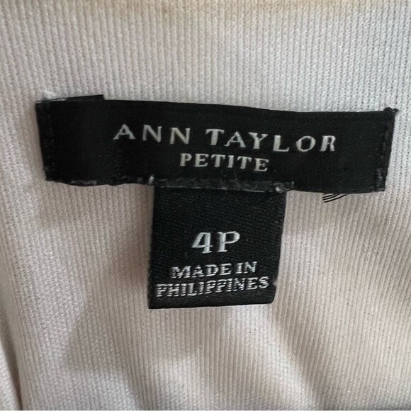 Ann Taylor black navy tan and white geometric print flowy dress size 4P - Picture 5 of 5